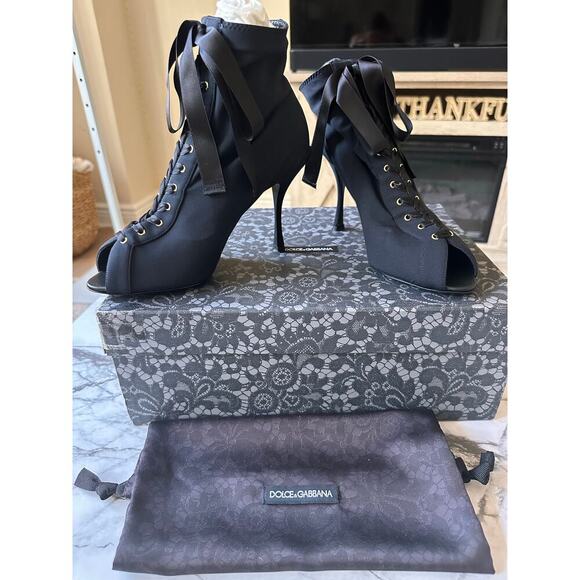 NEW Dolce & Gabbana Peep Toe Bootie Heels Size 38 - Picture 2 of 11